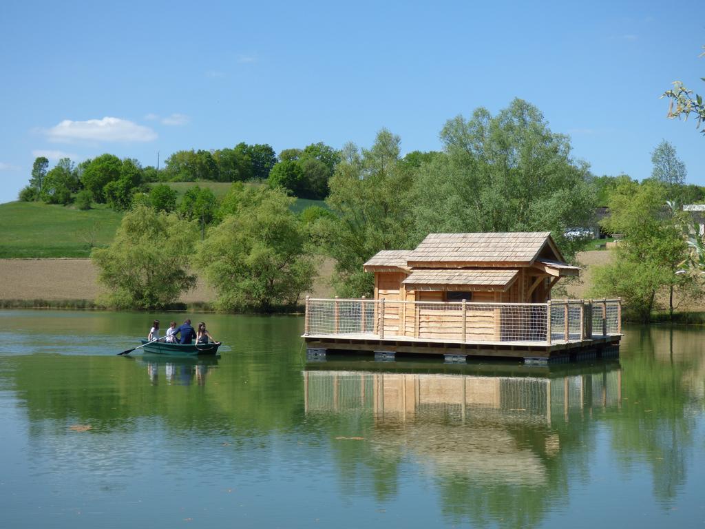מלון Douzains Cabanes Flottantes Du Lac De Pelisse מראה חיצוני תמונה