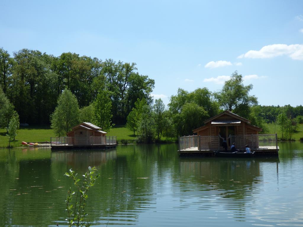 מלון Douzains Cabanes Flottantes Du Lac De Pelisse מראה חיצוני תמונה
